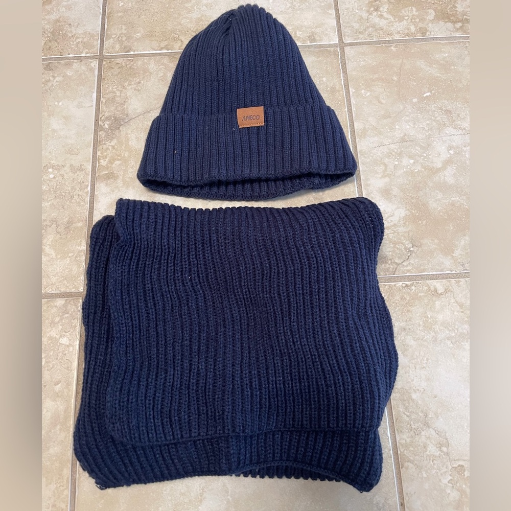 Unisex ANECO  Hat and scarf Blue new without tags